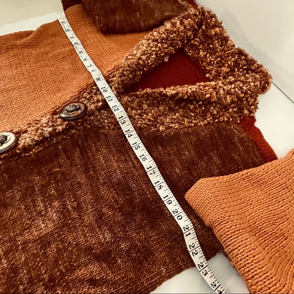 Chunky Sweater Cardigan Hand Knit By Artist L - Picture 6 of 15
